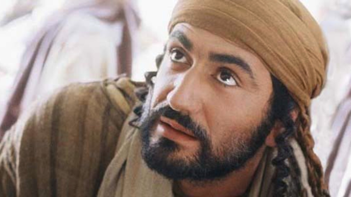 Giuseppe si fida. Di un'intuizione, di un sogno, della possibilità della trasparenza e sincerità altrui anche oltre ogni verosimiglianza.