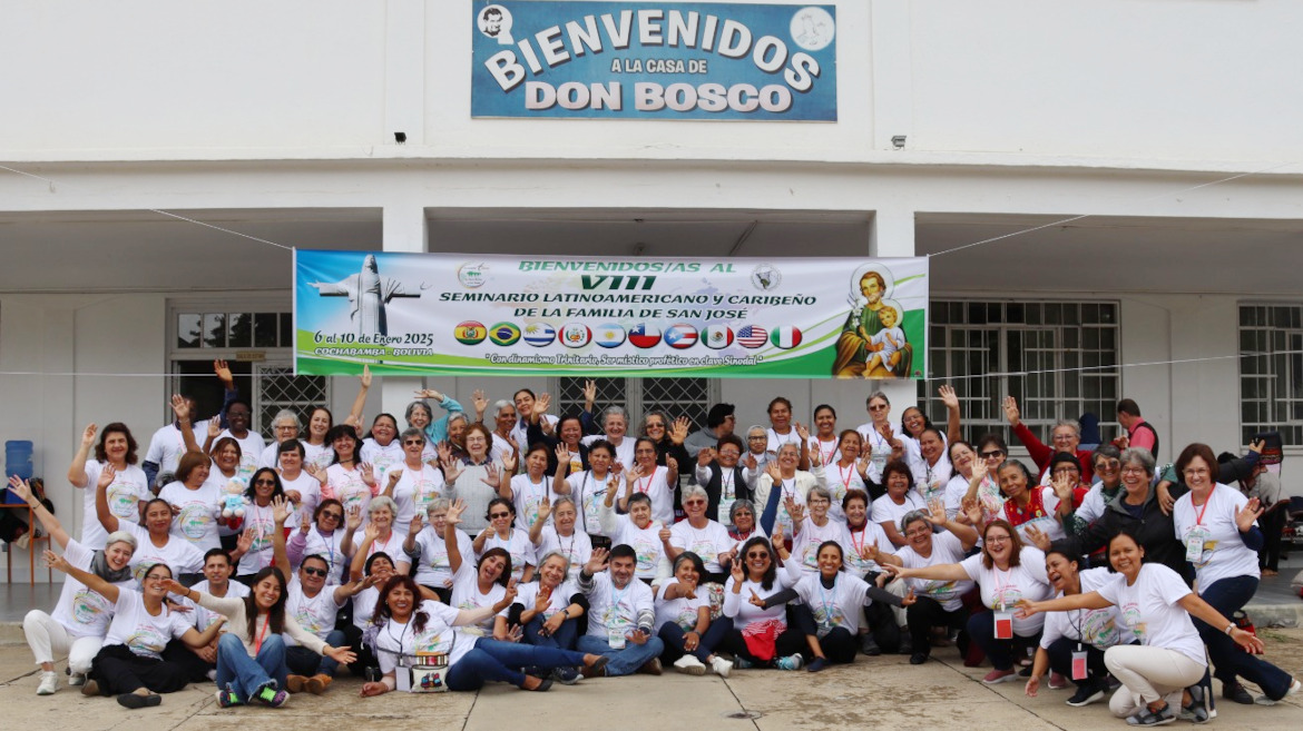 Seminario Latino-Americano e Caraibico delle Suore di san Giuseppe a Cochabamba in Bolivia, dal 6 al 10 gennaio 2025. Questo lo slogan: “Con Dinamismo Trinitario mistico, essere profeta in chiave sinodale”. 