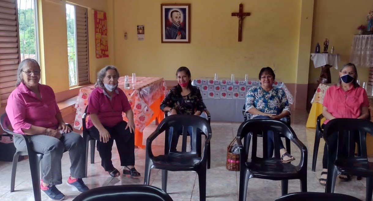 Incontro suore e laici nel Piccolo Disegno - Puerto Piray - Argentina