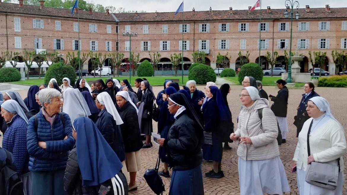 Si tratta della gita-pellegrinaggio al santuario Regina Montis Regalis di Vicoforte e alla Certosa di Pesio, entrambi situati nella provincia di Cuneo. L’USMI Regionale Piemonte e Valle d’Aosta ha organizzato questa ultima tappa del percorso annuale, sabato 18 maggio 2024.  