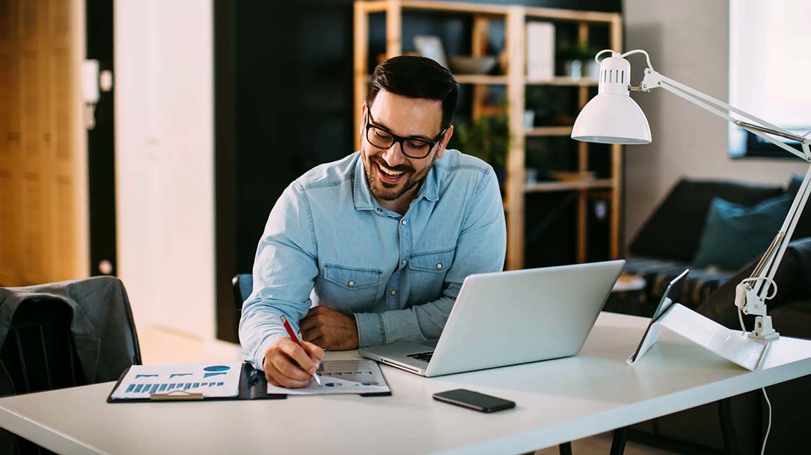 Vivete contenti del lavoro assegnatovi applicandovi a svolgerlo accuratamente