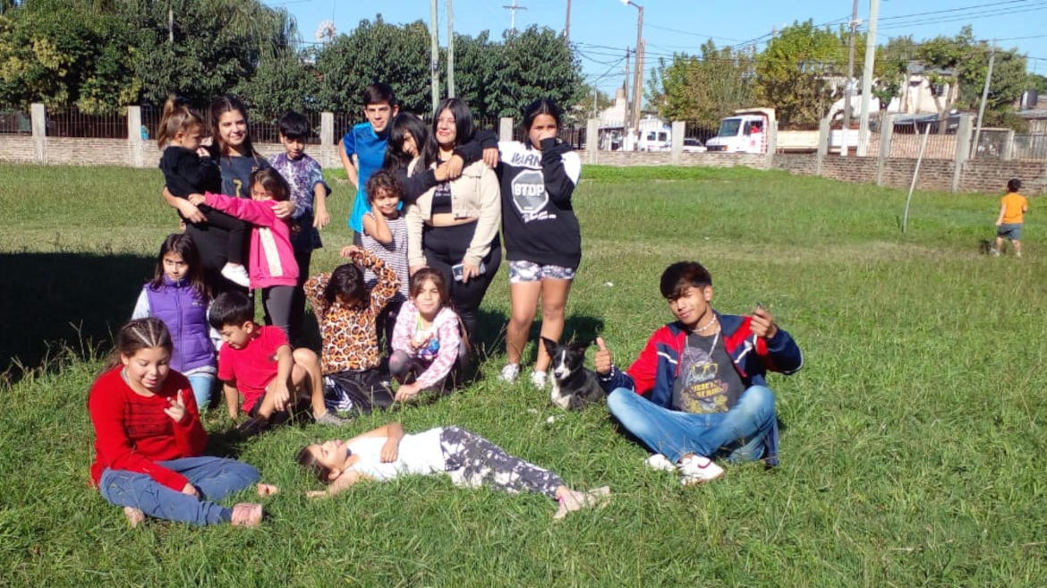 Il centro San Pantaleon, da più di 20 anni, continua a essere un luogo alternativo per bambini e bambine del barrio Ricardo Rojas di Bosques.